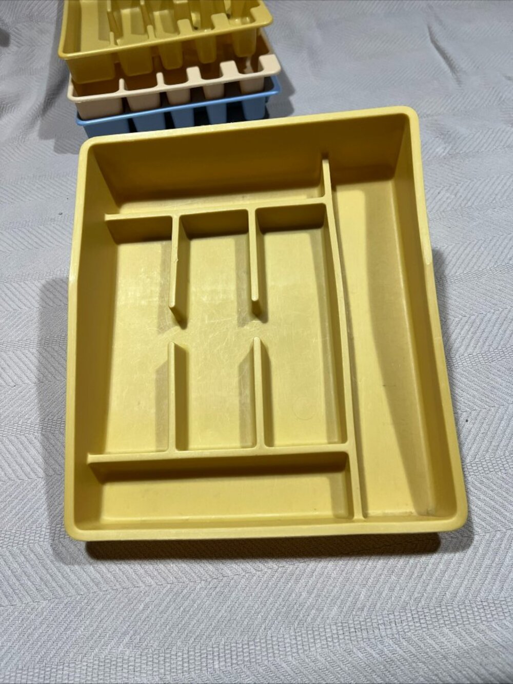 Vintage MCM Gold Rubbermaid Party Plan Silverware Flatware Drawer Organizer 2924